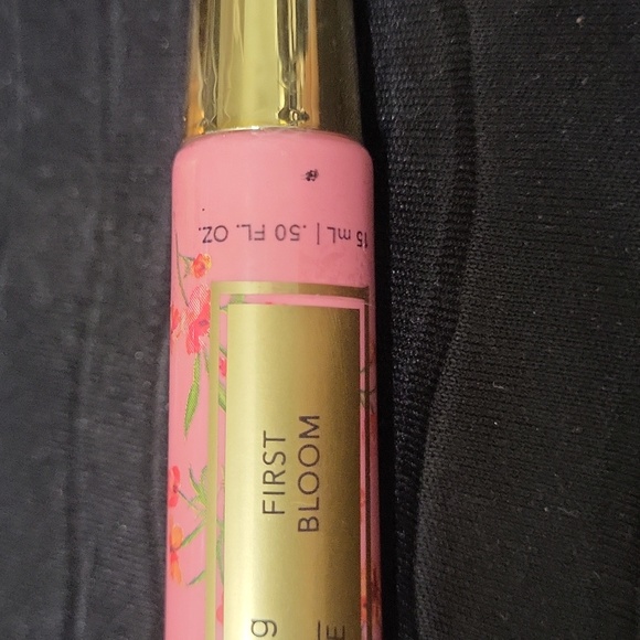 NAKERY Plumping Lip Treatment - First Bloom - Picture 2 of 5